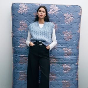 Zara vest sweater